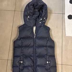 Eddie Bauer women’s small premium goose down Navy Hooded Puffer Vest 650 fill